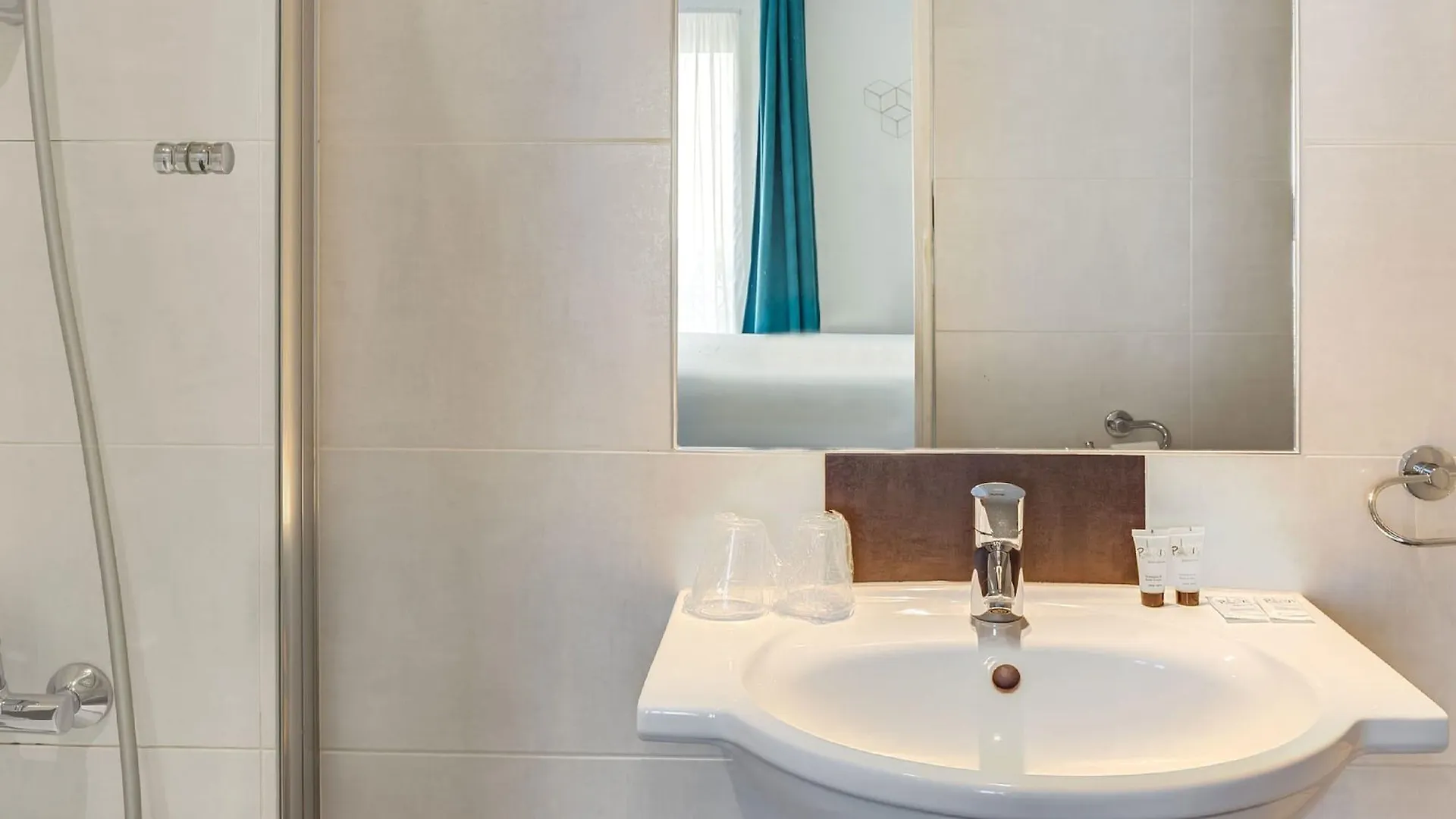 Carladez Cambronne Hotel 3*