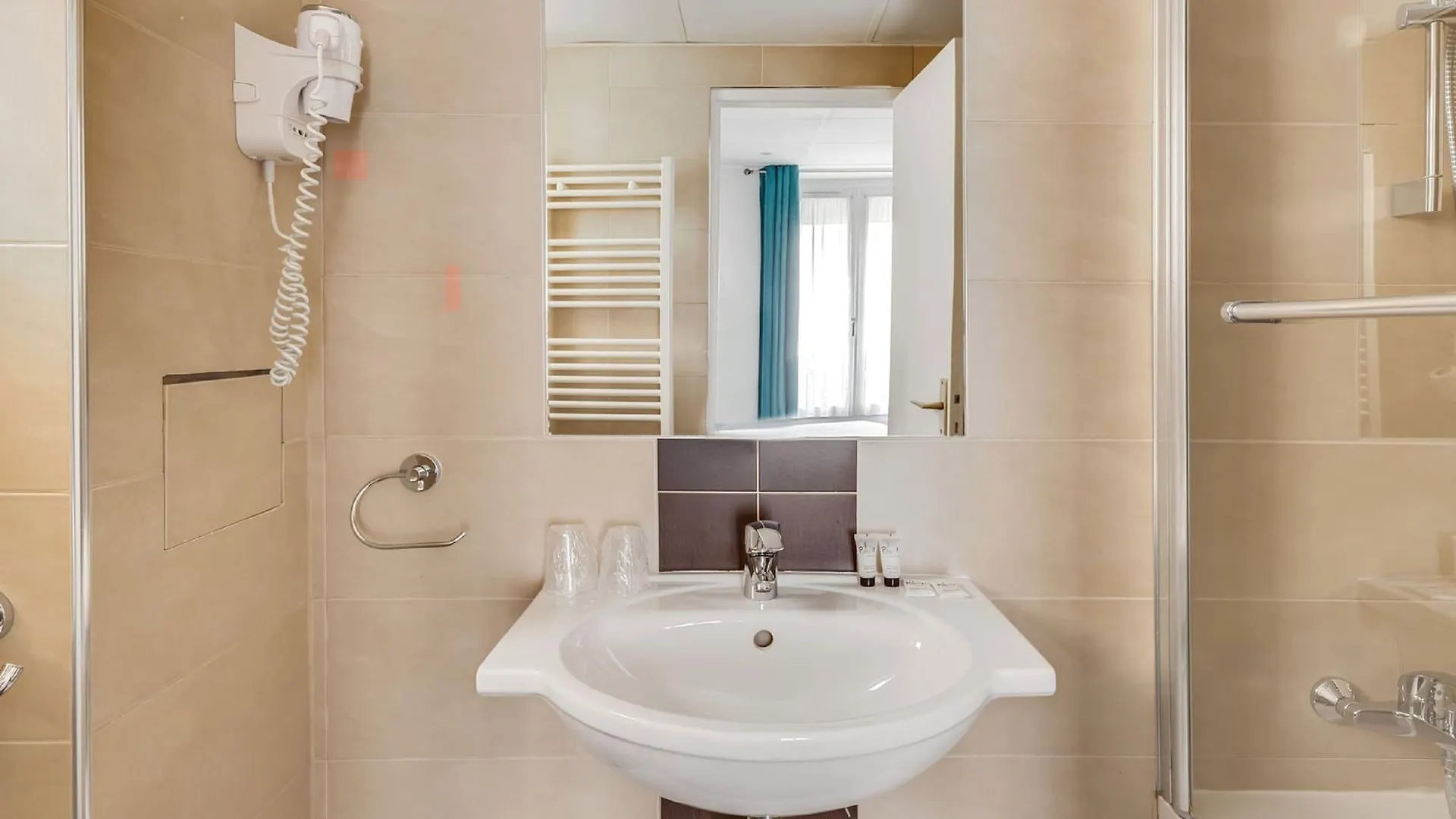 Carladez Cambronne 3*