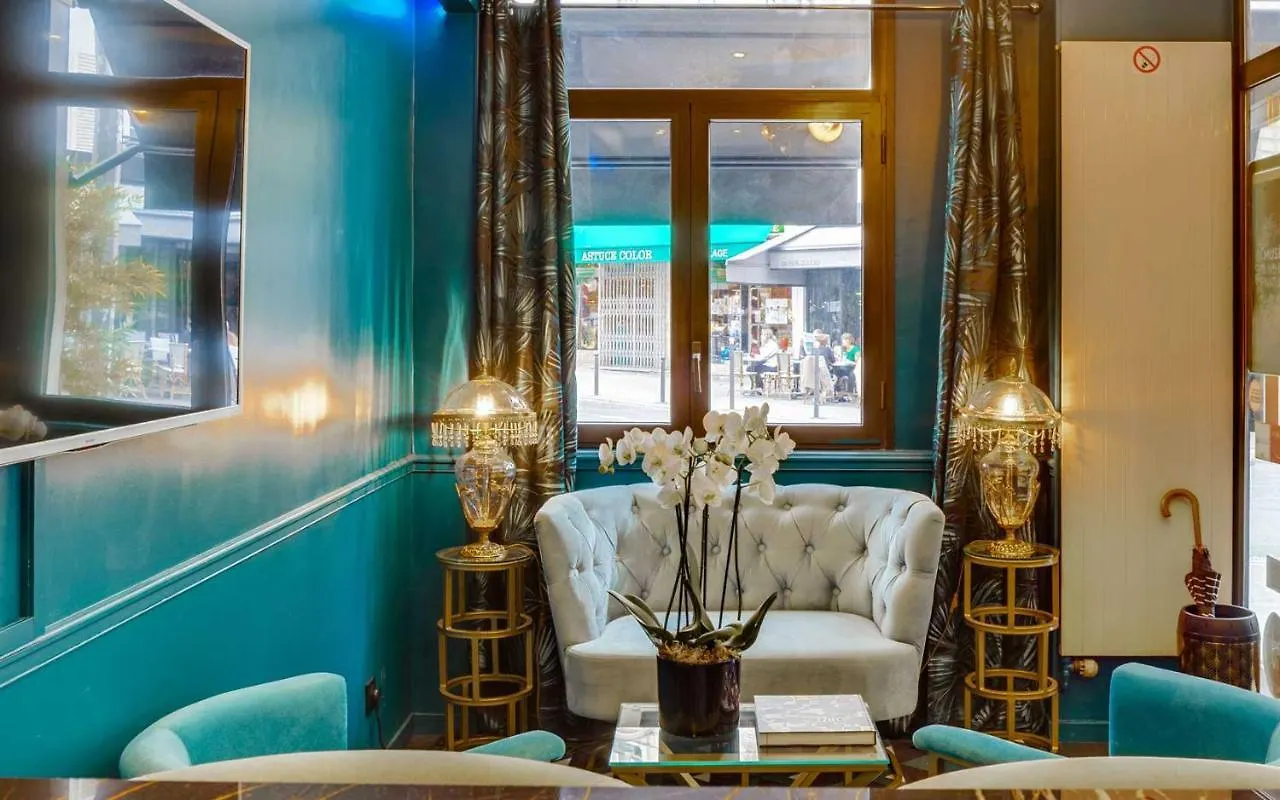 Carladez Cambronne Hotel 3*