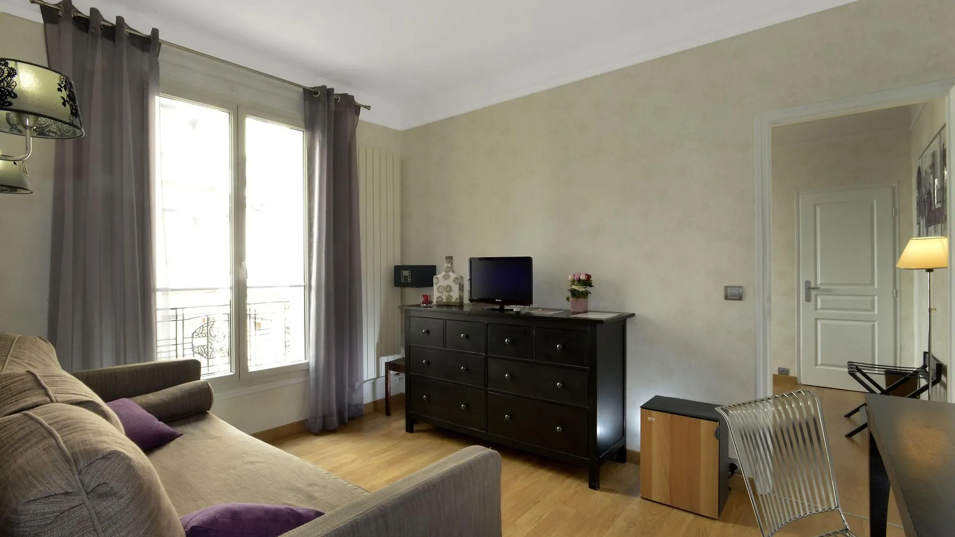Otel Carladez Cambronne Paris