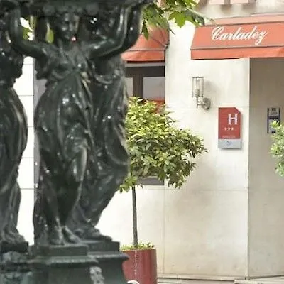 Carladez Cambronne Otel 3*