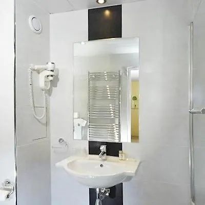 Carladez Cambronne Otel Paris