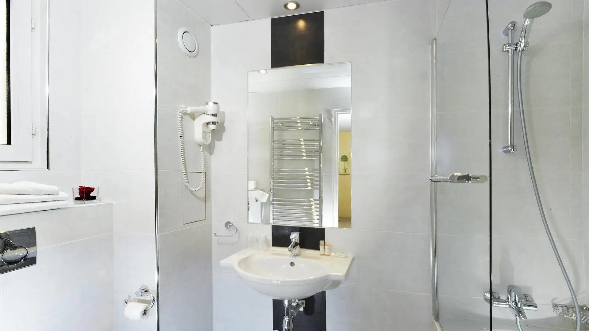 Otel Carladez Cambronne