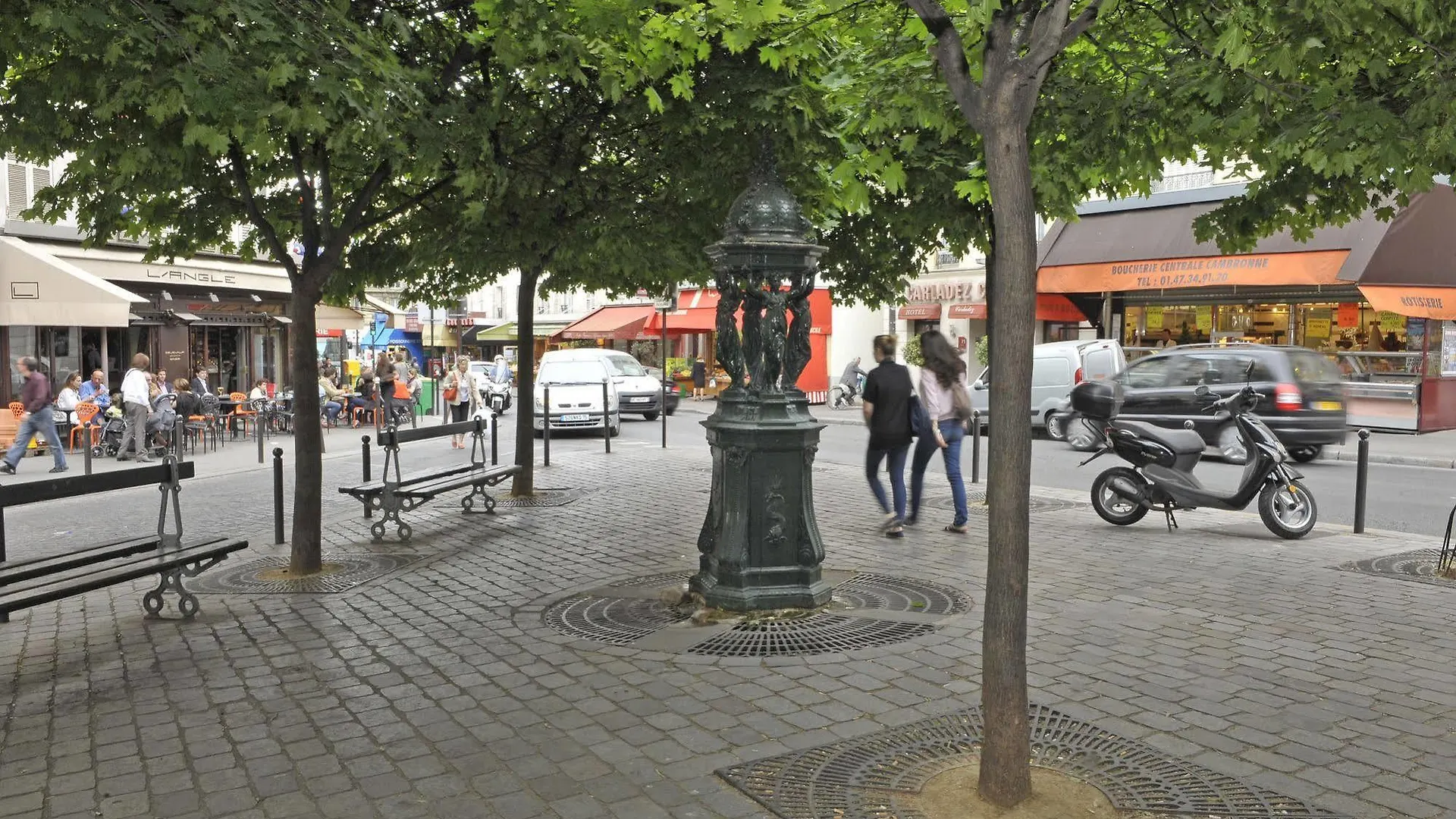Carladez Cambronne Otel 3*